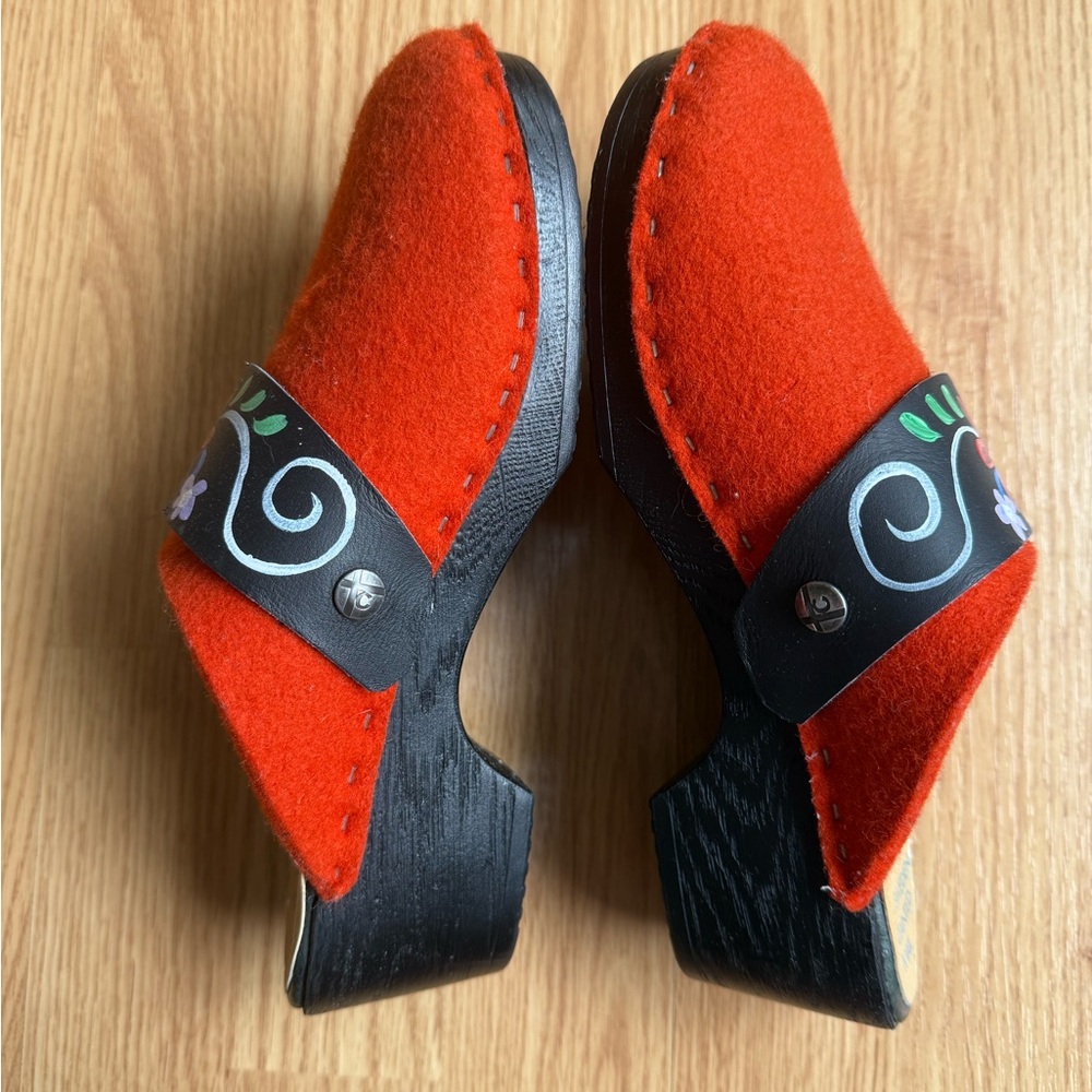 Handmade Clog Shoes - Picture 2 of 6